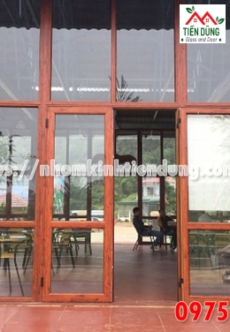 Cửa nhôm xingfa vân gỗ